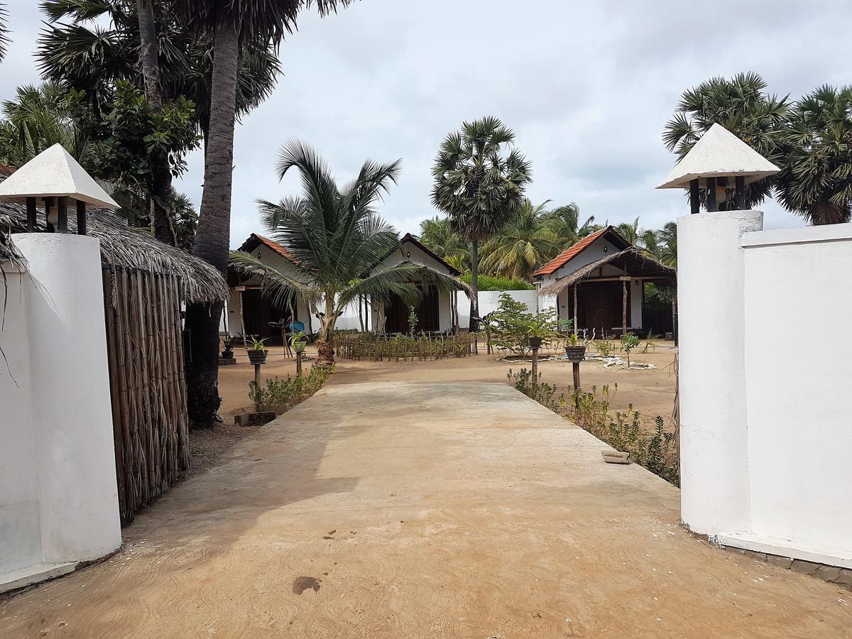 Hotel Margarita kitesurfing school Sri Lanka Kalpitiya Exterior foto